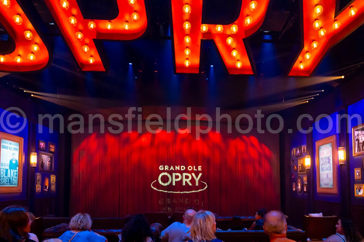 Grand Ole Opry A4-01819