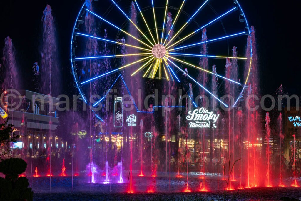 Pigeon Forge Fountain And Ferris Wheel A4-01835 - Mansfield Photography