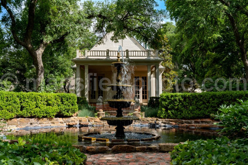 Chandor Gardens A4-04373 - Mansfield Photography