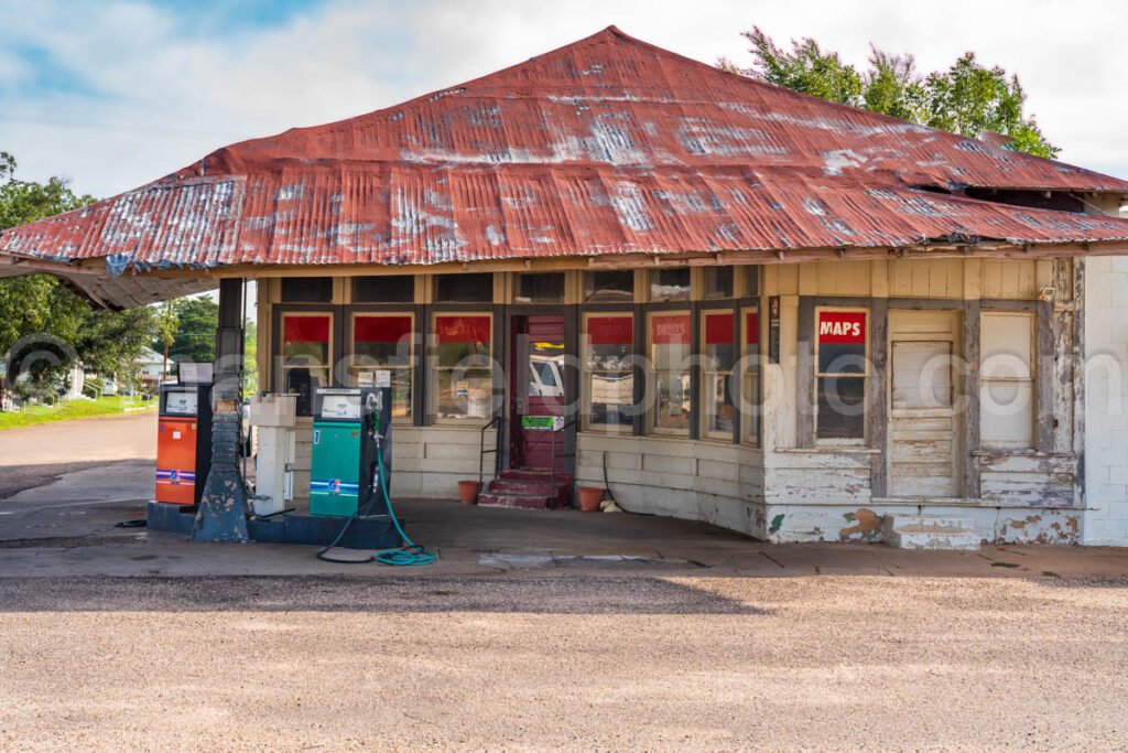 Gas Station In Roaring Springs, Texas