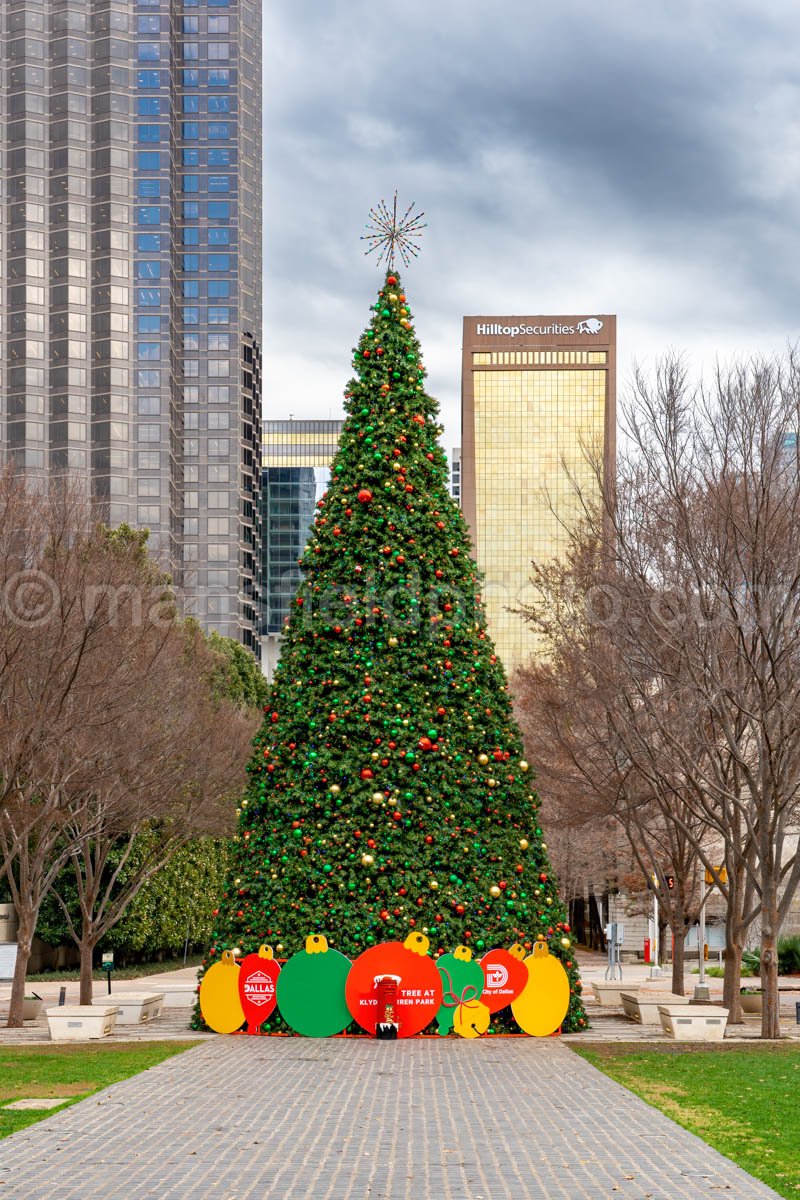 Christmas At Klyde Warren Park, Dallas, Tx A4-11426