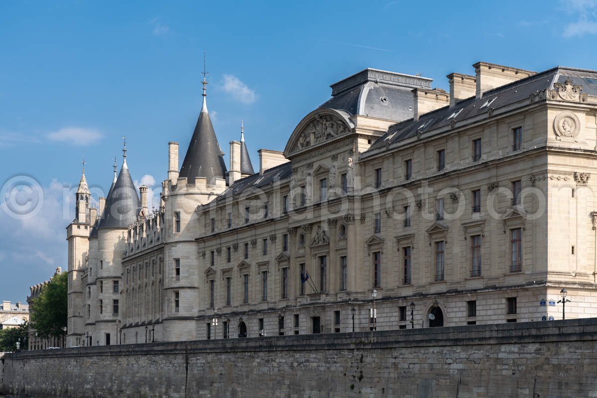 View From The River Seine, Paris, France A4-16366