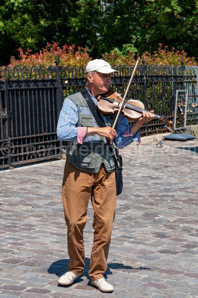 Violin Player At Sacre-Coeur Basilica A4-16547 - Mansfield Photography