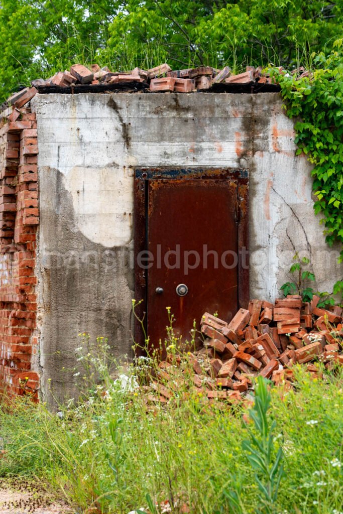 Chilton, Texas - Old Bank Safe A4-20835 - Mansfield Photography