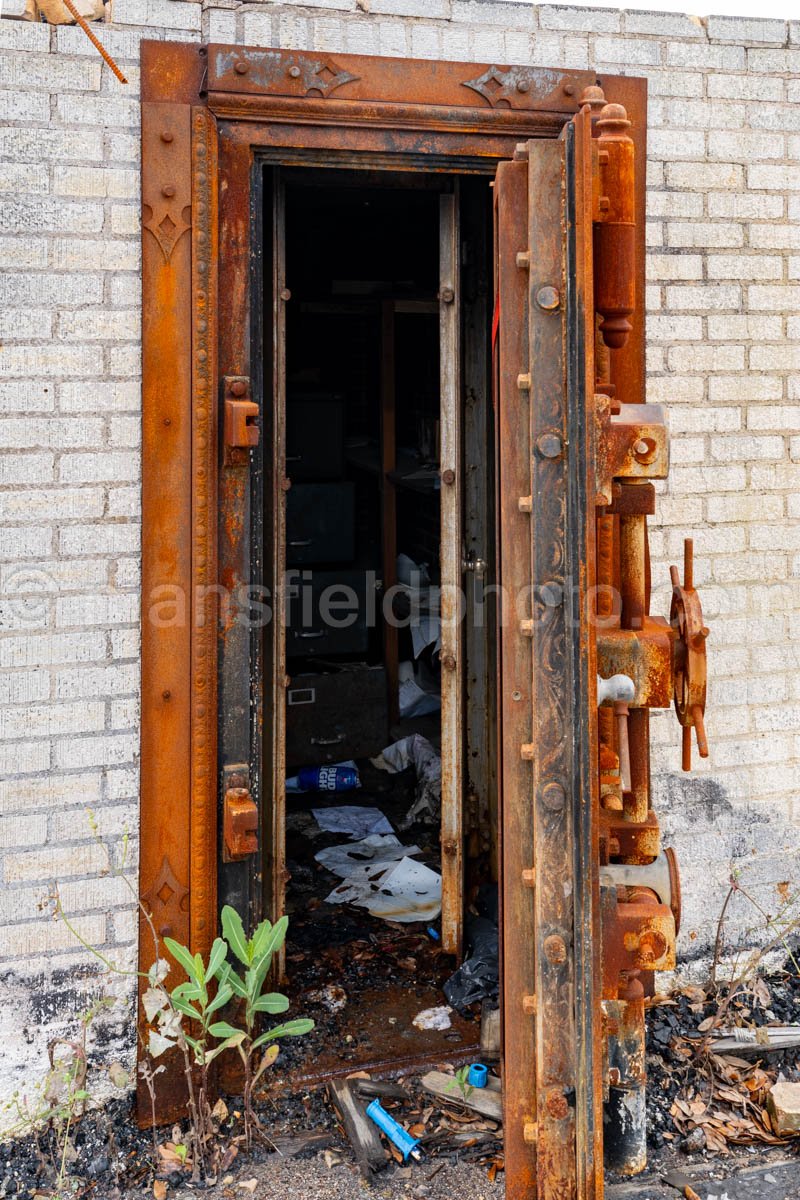 Marlin, Texas – Old Bank Safe A4-20870