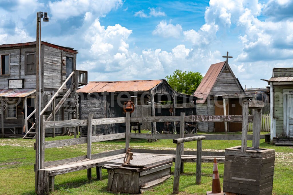 Manor, Texas - Lorraine Ghost Town A4-22463 - Mansfield Photography