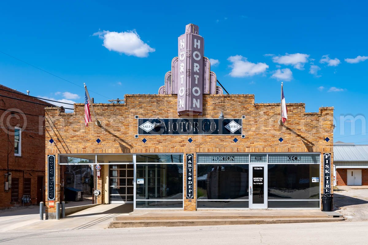 Horton Motor Company In Nocona, Texas A4-25679