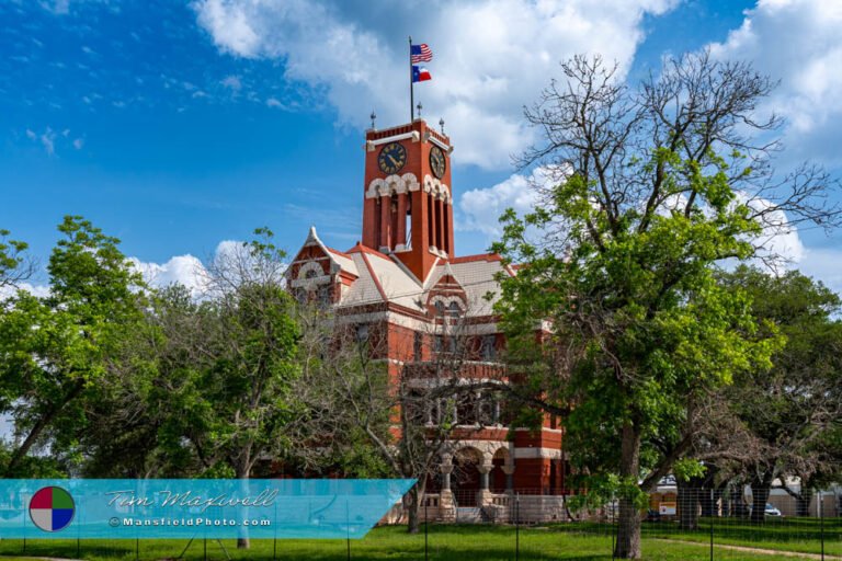 Giddings, Texas - Lee County Courthouse