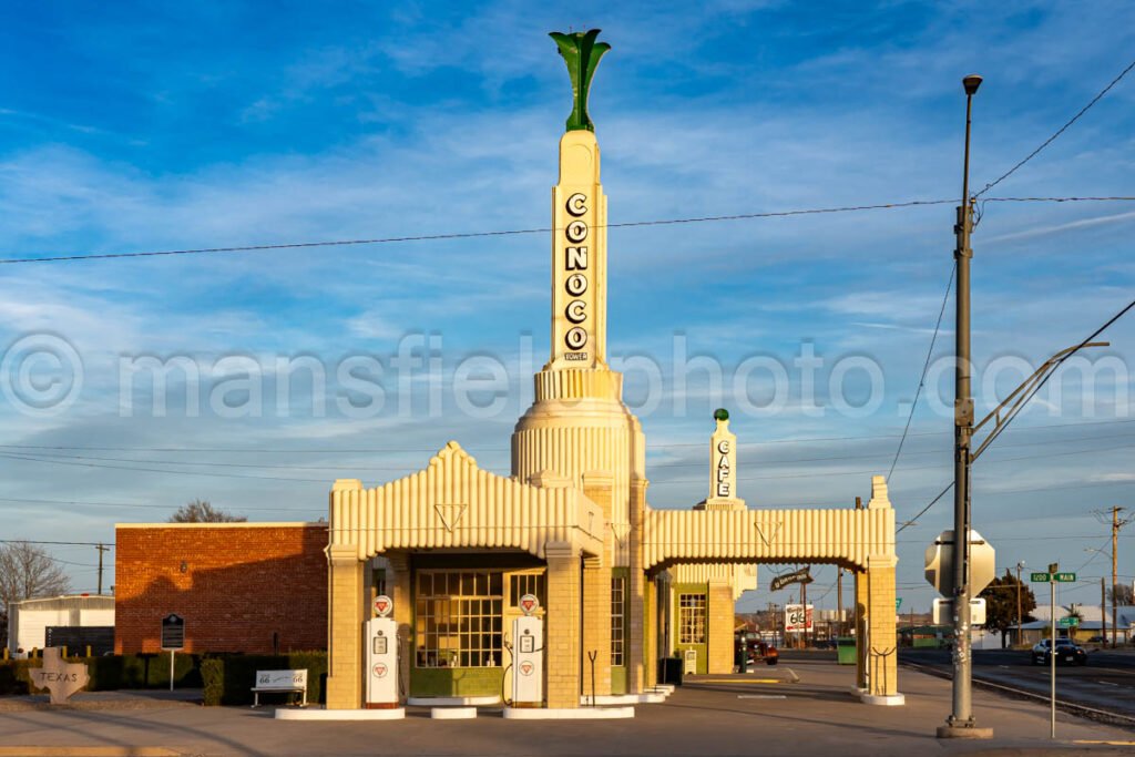 U-Drop Inn, Conoco Station, Shamrock, Texas A4-28425 - Mansfield Photography