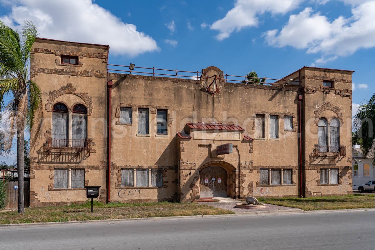 Mercedes, Texas A4-30019