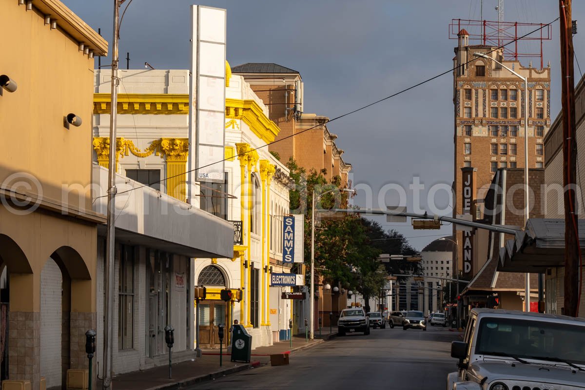 Laredo, Texas A4-30126