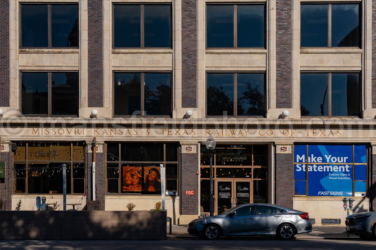 Missouri, Kansas & Texas Railway building in Dallas, Texas A4-30438