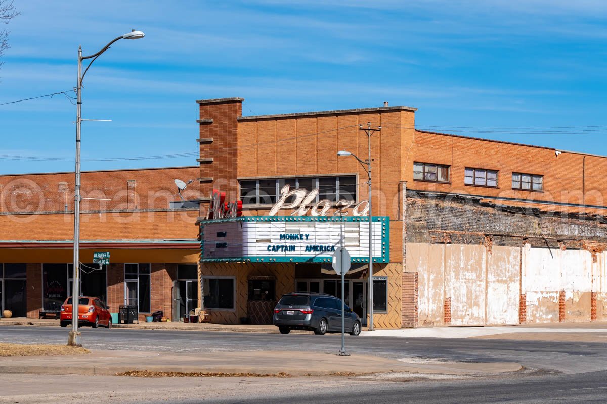 Plaza Theatre in Vernon, Texas A4-30737