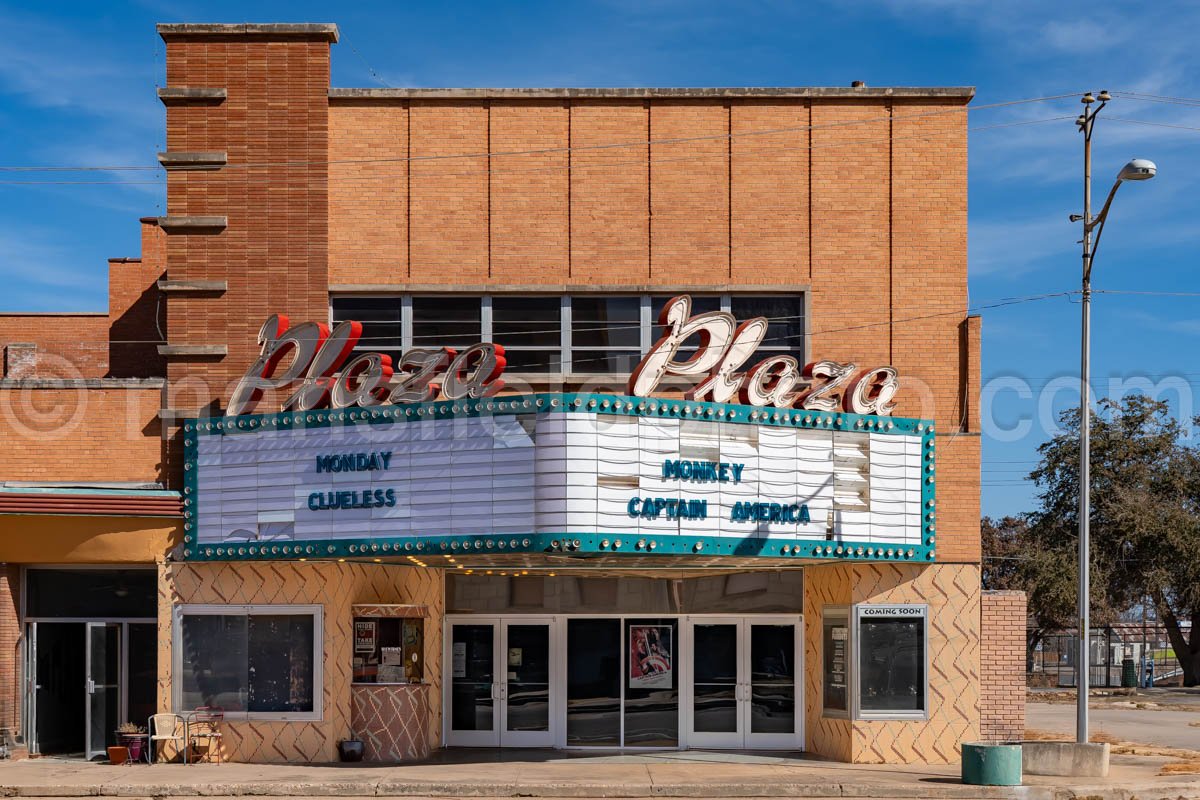 Plaza Theatre in Vernon, Texas A4-30754