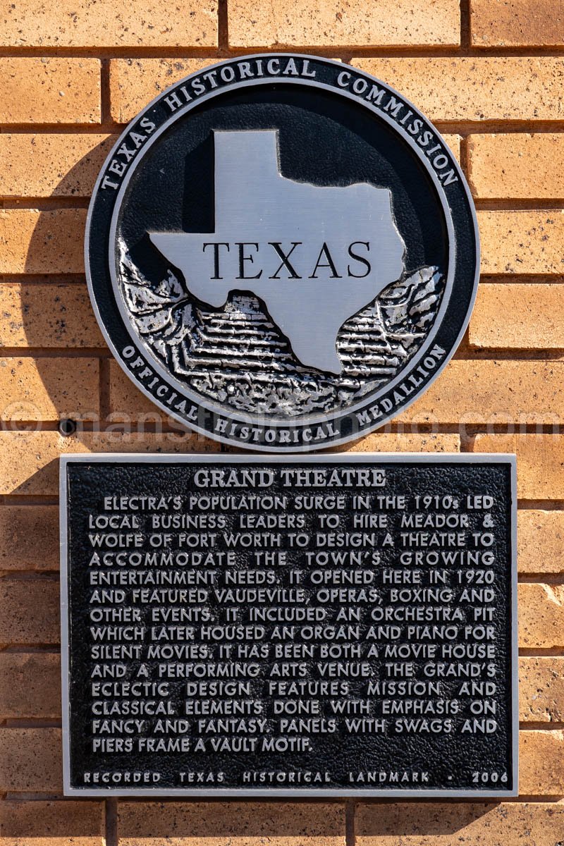 Grand Theatre in Electra, Texas A4-30774