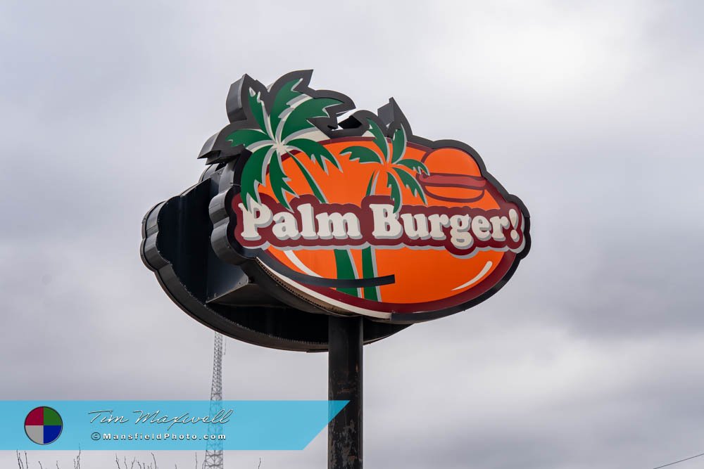 Palm Burger Restaurant in Catarina, Texas