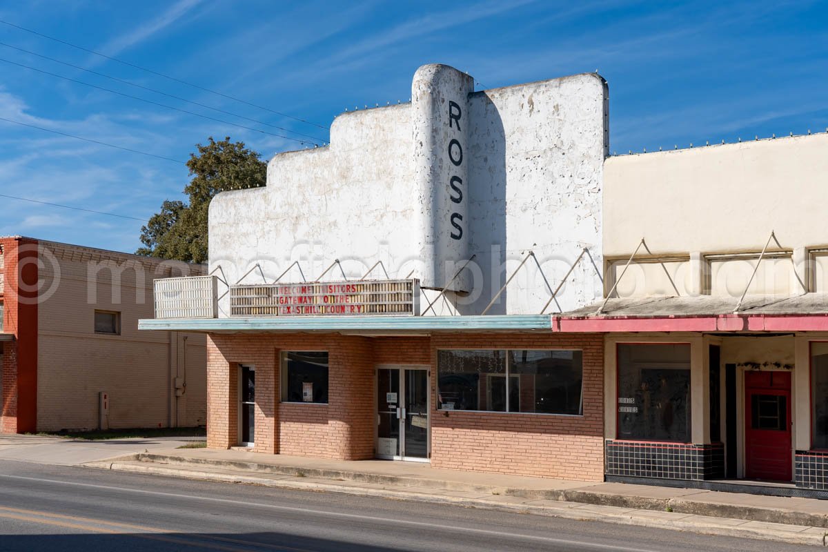 Ross Theatre in Sabinal, Texas A4-31137