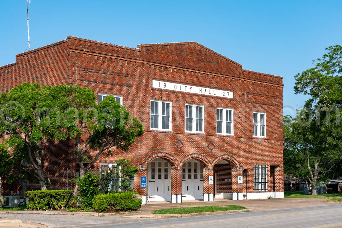 City Hall In Shiner, Texas A4-35264