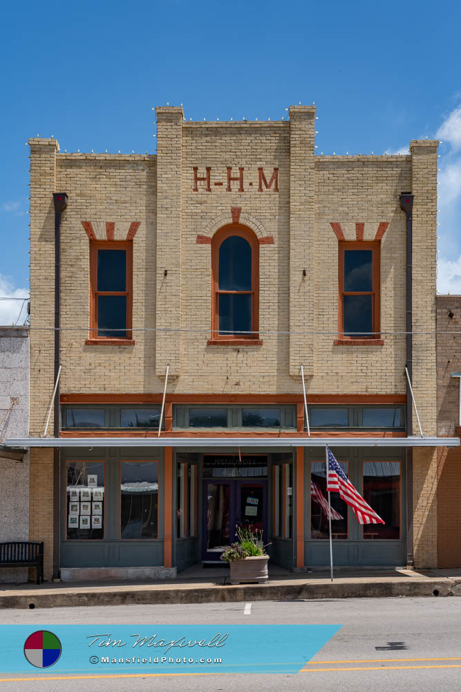 Hhm Building In Yorktown, Texas