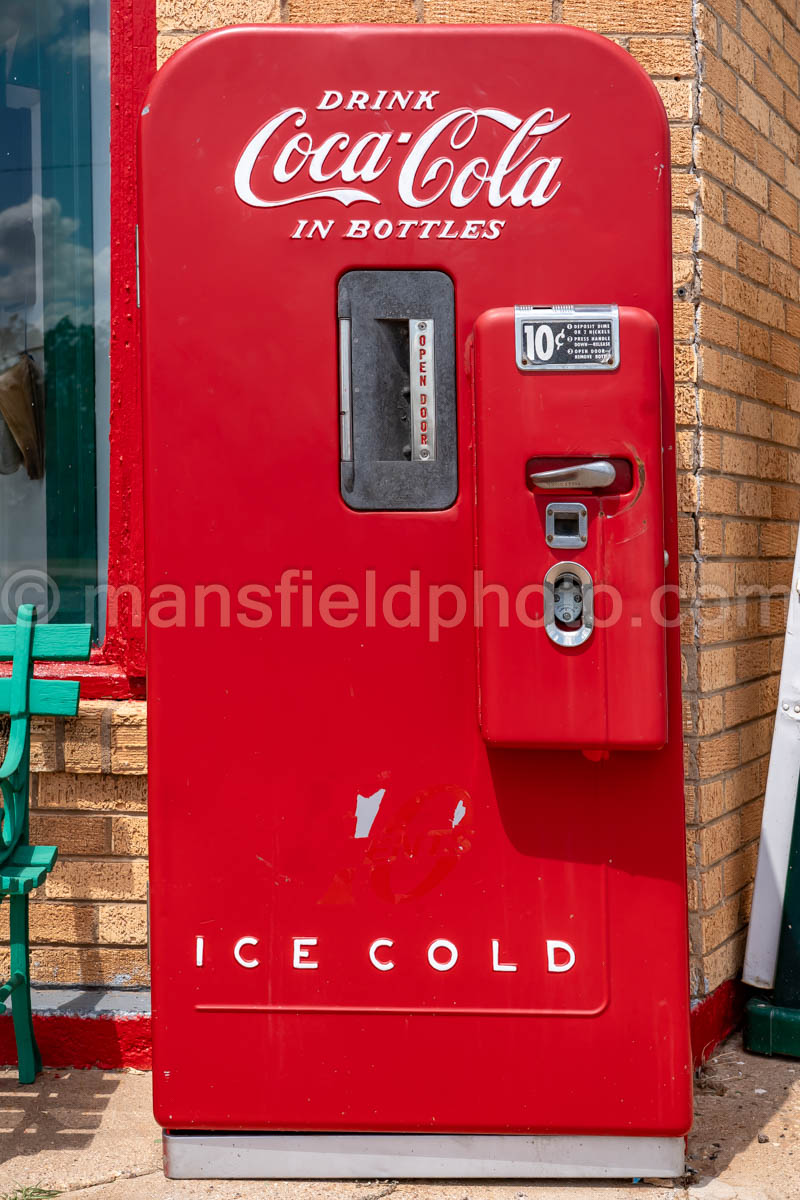 Coca Cola At Sinclair Gas Station In Snyder, Texas A4-37485