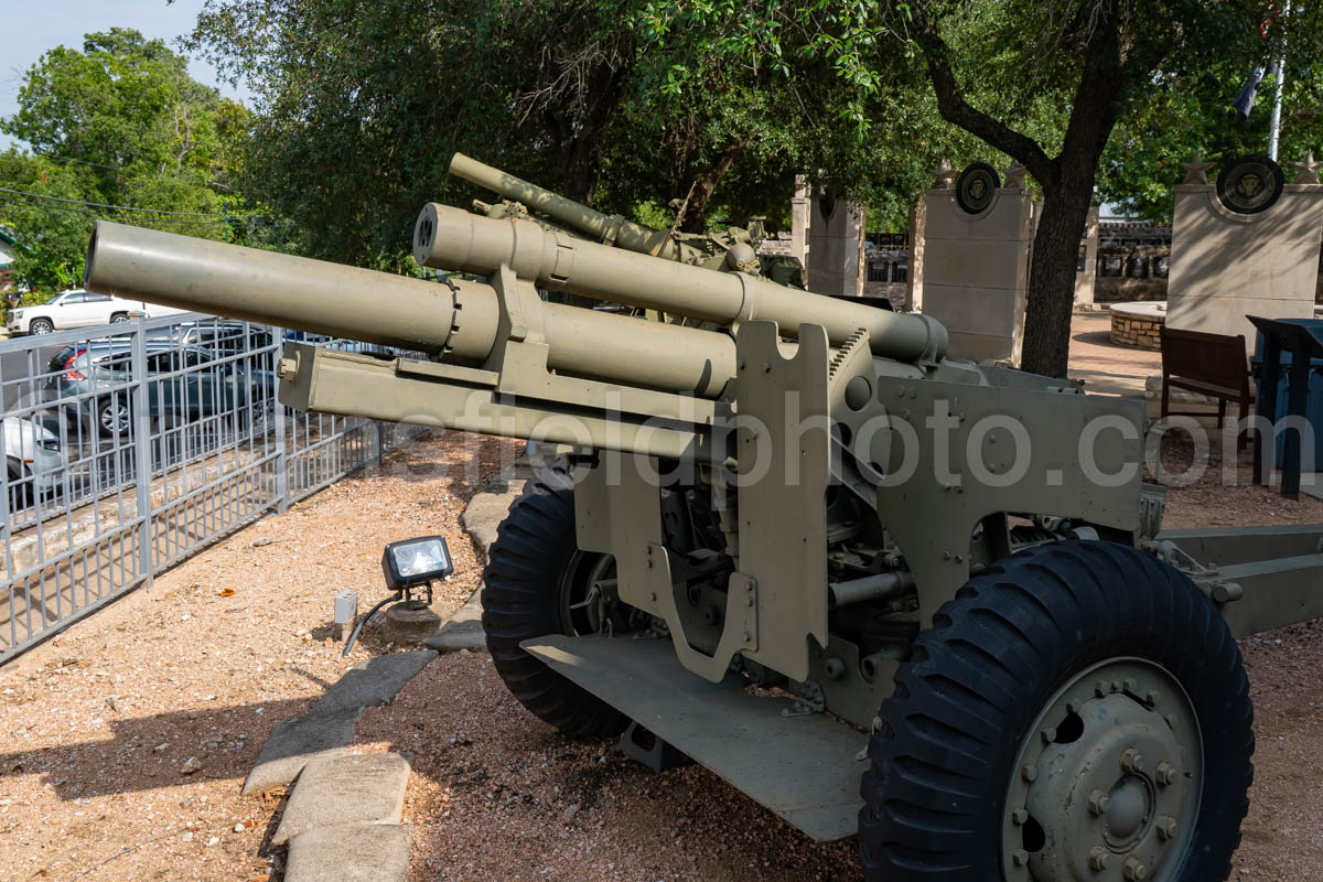 105mm Howitzer in Fredericksburg, Texas A4-38037