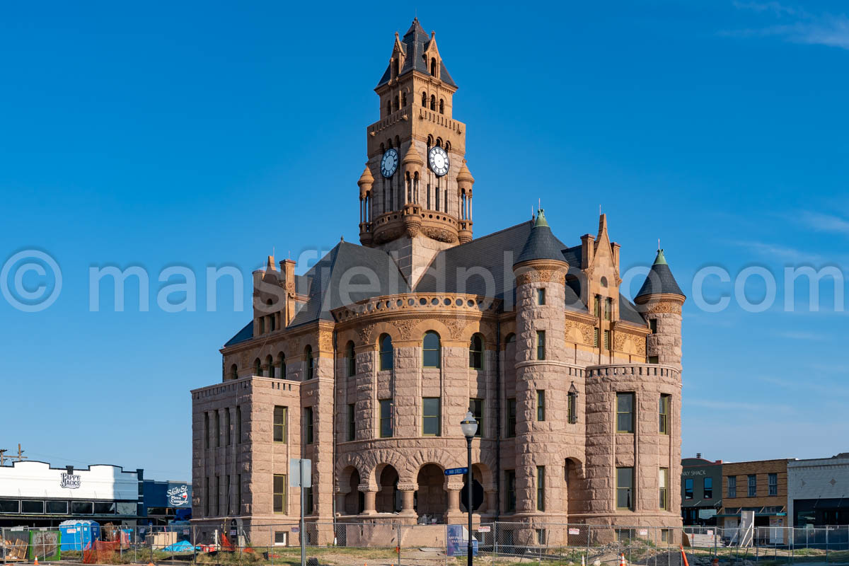 Wise County Courthouse In Decatur, Texas A4-38462